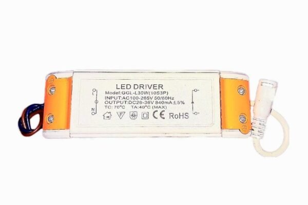 Led driver modelo: GGL-L30W (10S3P)